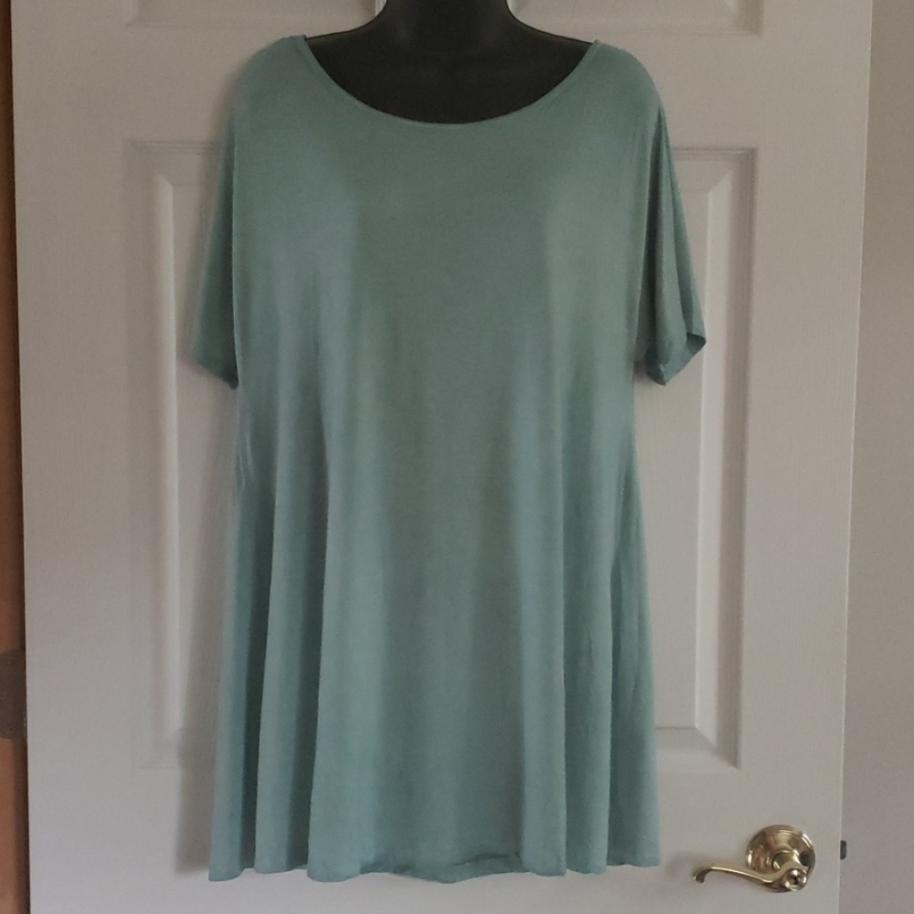 🌷NWOT🌷 boutique tunic